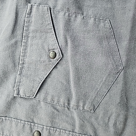 Patagonia Short Sleeve Button Down Shirt - Picture 3 of 8